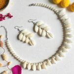 Kodiya Shell - Set of 1 Neckpiece, 1 Pair of Earrings & 1 Bracelet (Combo 7) - Image 2